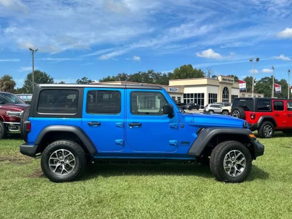 New 2024 Jeep Wrangler Sport S Sport Utility