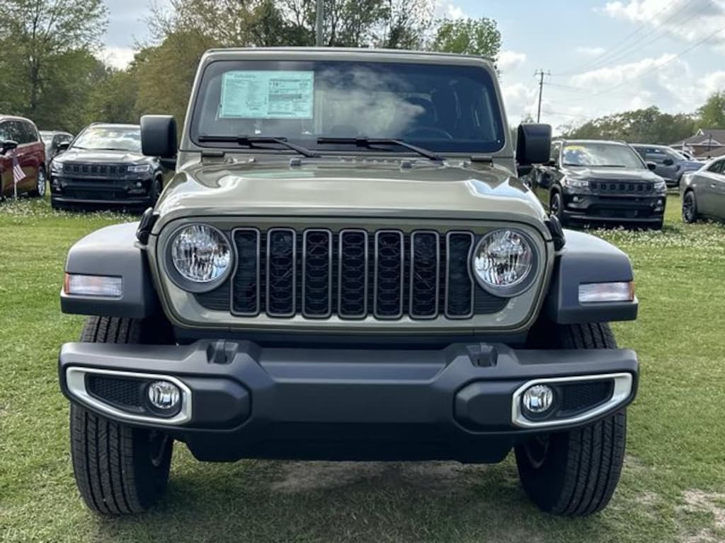 New 2026 Jeep Gladiator Sport Pickup