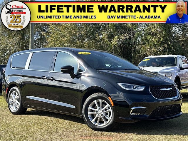 2026 Chrysler Pacifica Select's photo