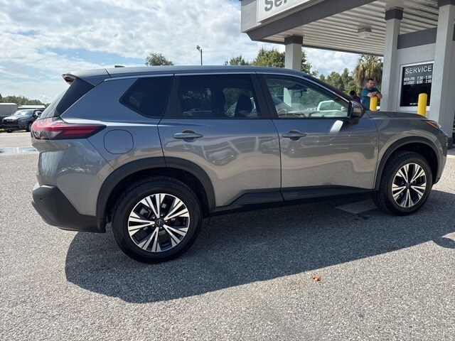 2023 Nissan Rogue SV photo 3