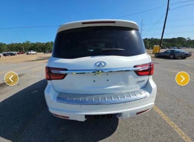 2023 Infiniti QX80 Luxe photo 2