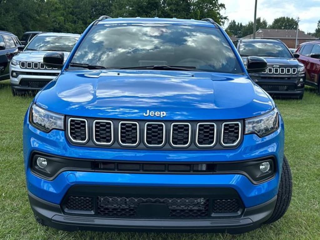 New 2025 Jeep Compass Latitude Sport Utility