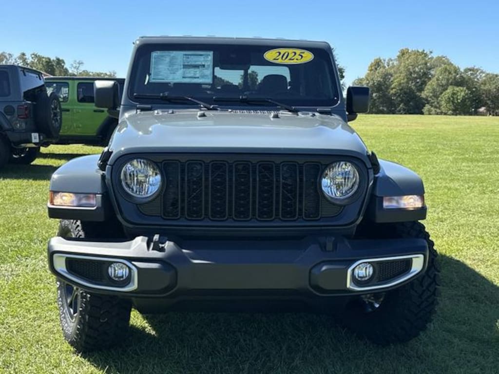 New 2025 Jeep Gladiator High Tide Pickup