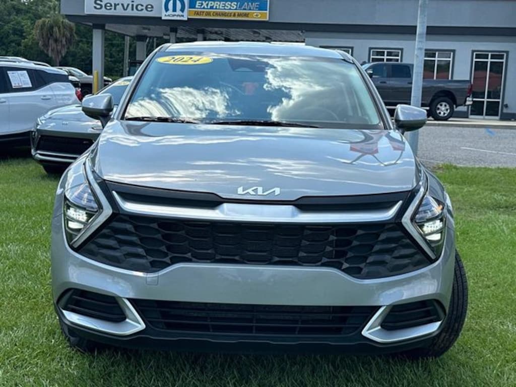 Used 2024 Kia Sportage LX SUV
