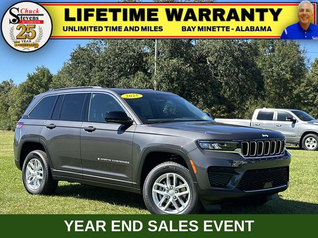 2025 Jeep Grand Cherokee Laredo's photo