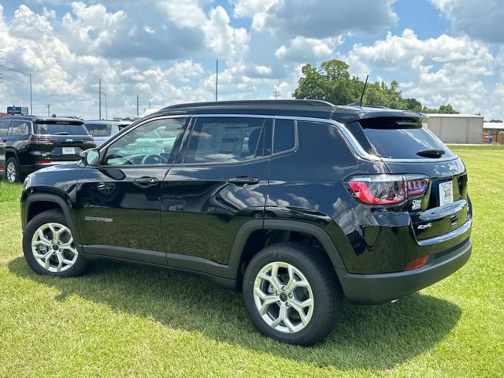New 2025 Jeep Compass Latitude Sport Utility