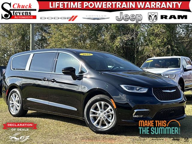 2026 Chrysler Pacifica Select's photo