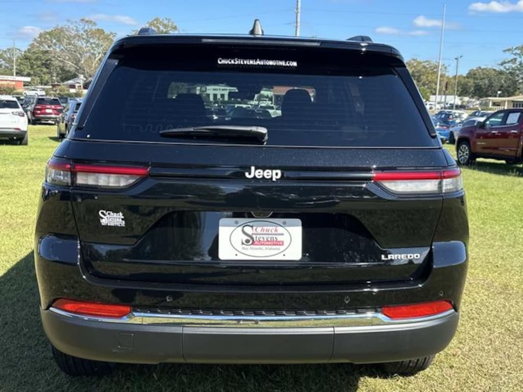 New 2025 Jeep Grand Cherokee Laredo X Sport Utility