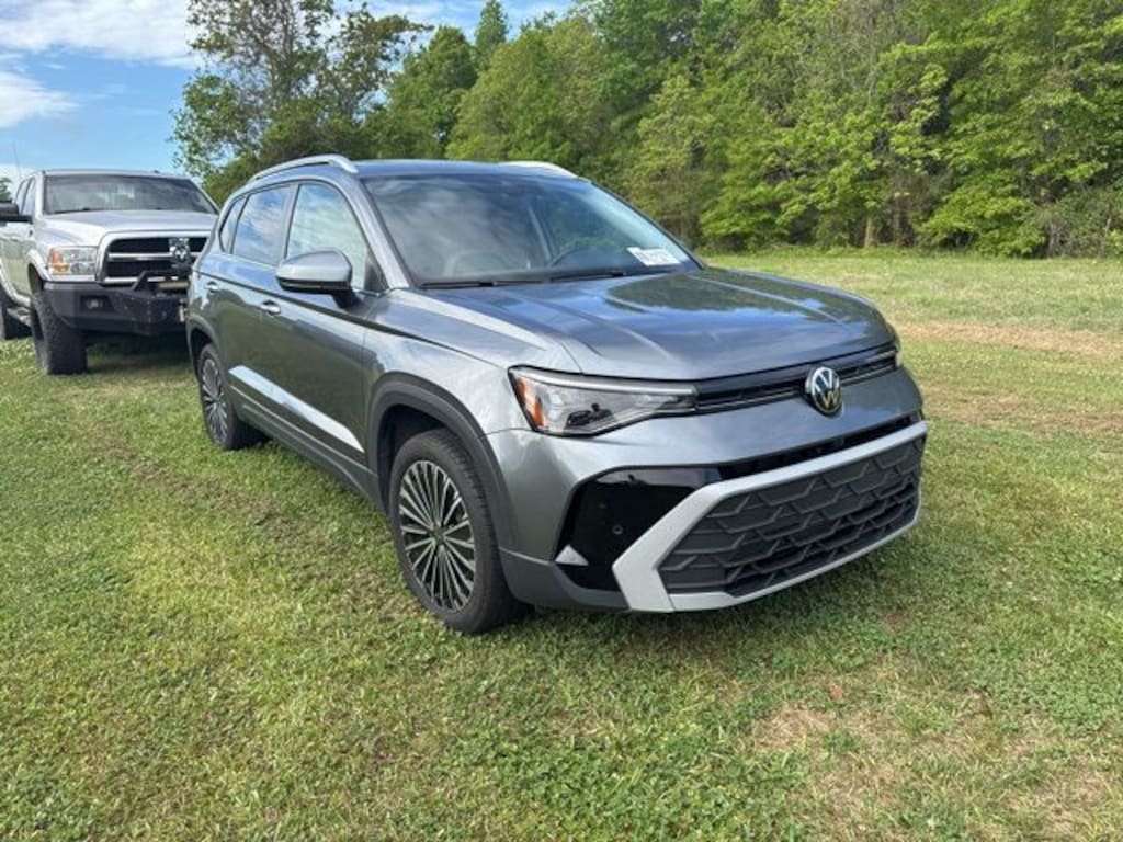 Used 2025 Volkswagen Taos 1.5T SE SUV