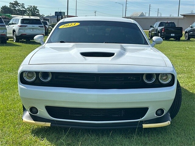 2023 Dodge Challenger R/T photo 2