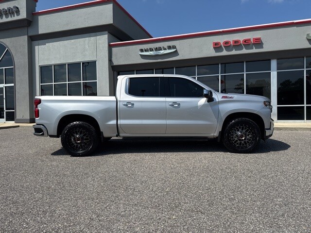 2022 Chevrolet Silverado 1500 LTZ photo 4