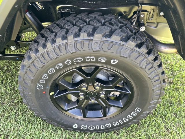 2025 Jeep Gladiator Willys - Photo 16