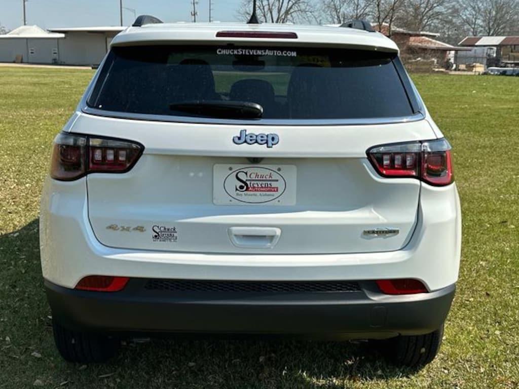 New 2025 Jeep Compass Latitude Sport Utility