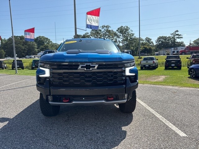 2023 Chevrolet Silverado 1500 ZR2 photo 2