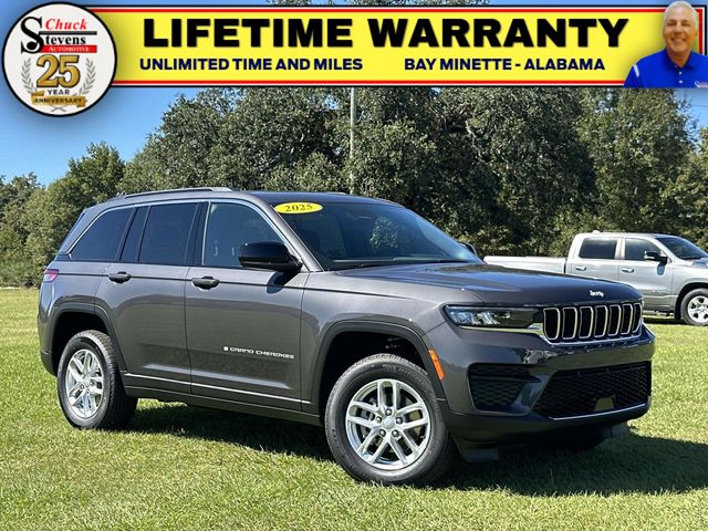 2025 Jeep Grand Cherokee Laredo's photo