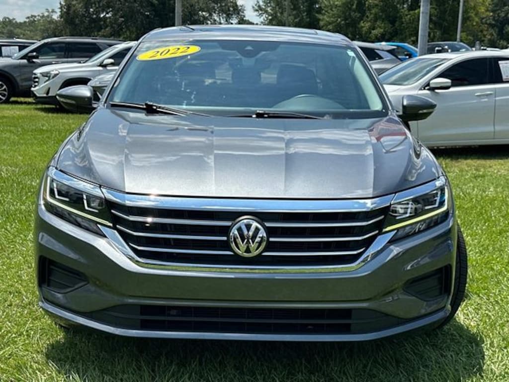 Used 2022 Volkswagen Passat 2.0T SE Sedan