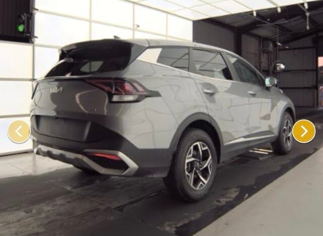 2024 Kia Sportage LX photo 2