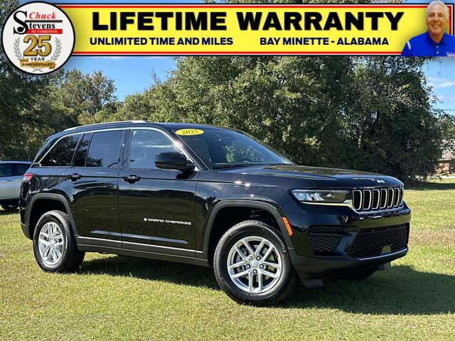 2025 Jeep Grand Cherokee Laredo's photo