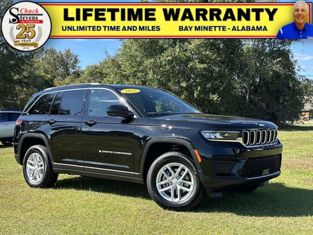 New 2025 Jeep Grand Cherokee Laredo X Sport Utility