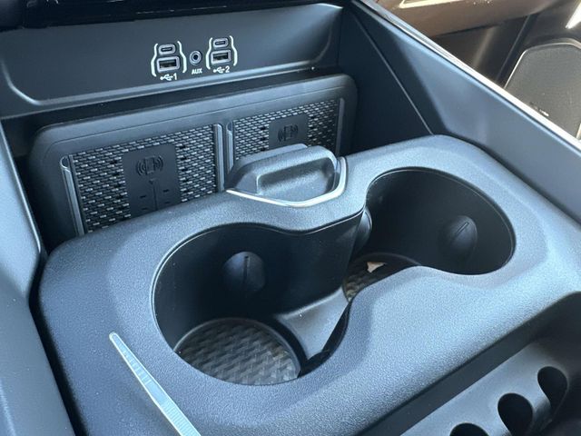 2026 RAM 3500 Laramie - Photo 27