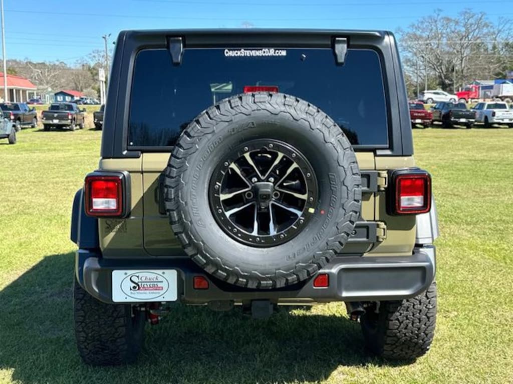 New 2025 Jeep Wrangler Willys Sport Utility