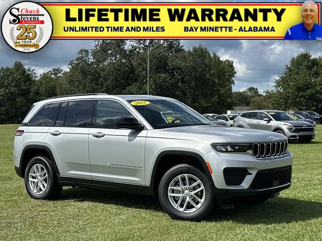 2025 Jeep Grand Cherokee Laredo's photo