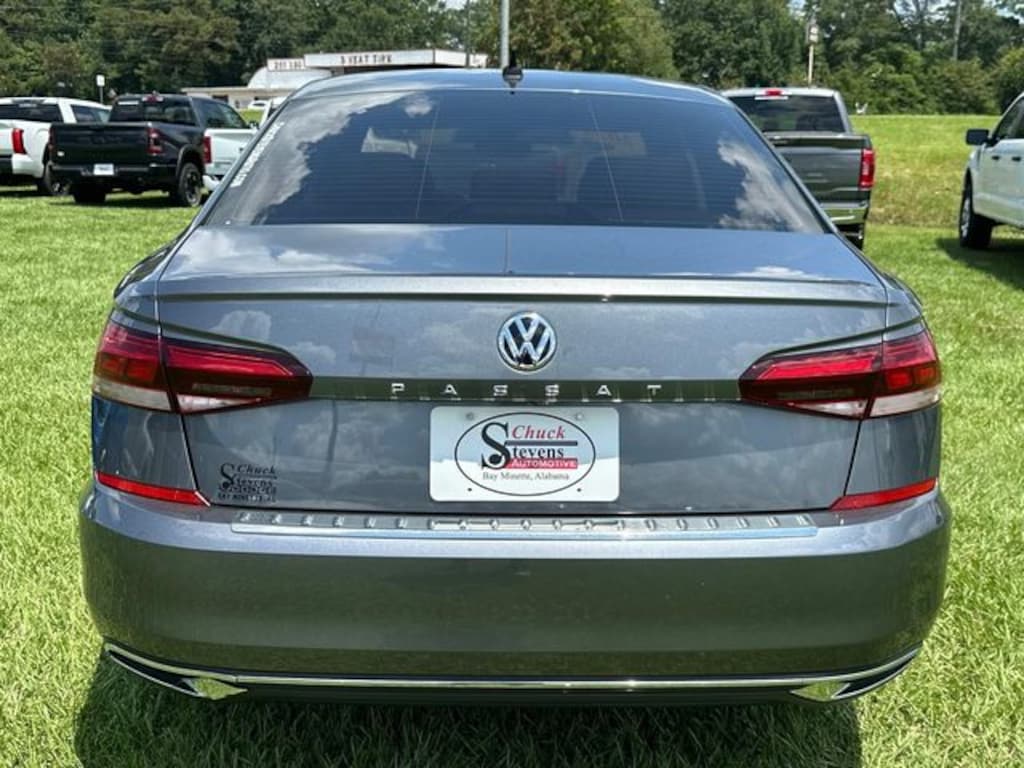 Used 2022 Volkswagen Passat 2.0T SE Sedan
