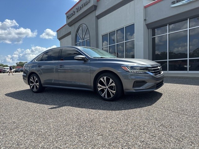 2022 Volkswagen Passat 2.0T SE photo 2
