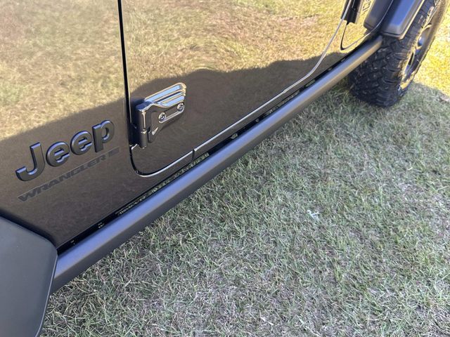 2026 Jeep Wrangler 4-Door Willys - Photo 16