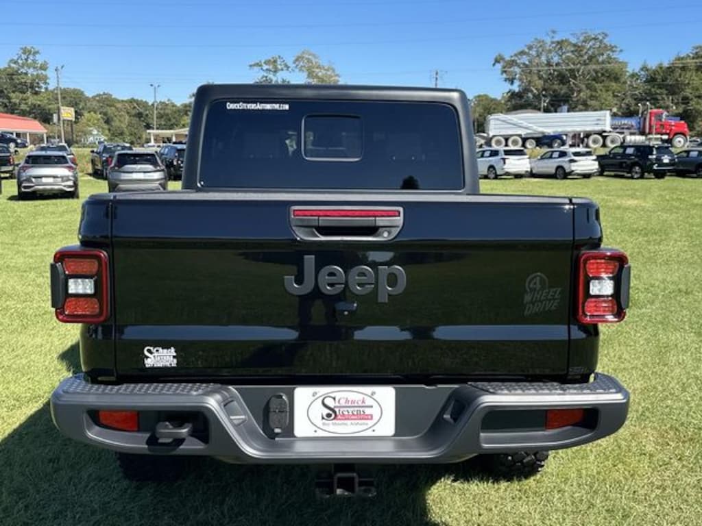 New 2025 Jeep Gladiator Willys Pickup