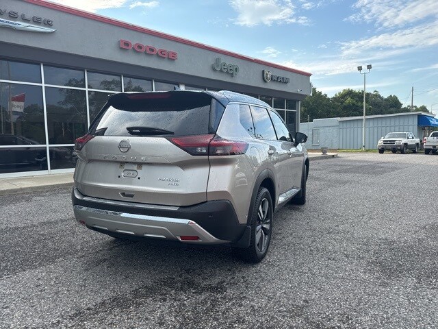 2022 Nissan Rogue Platinum photo 4