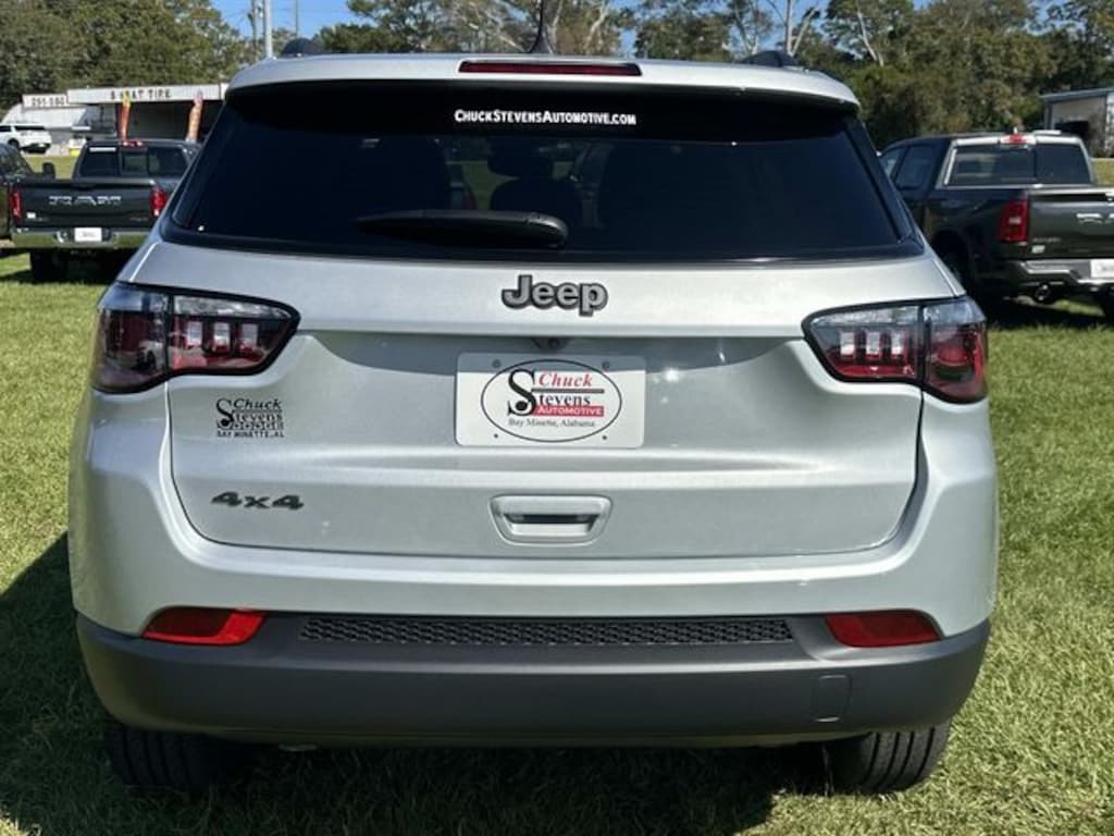 New 2026 Jeep Compass Latitude Sport Utility