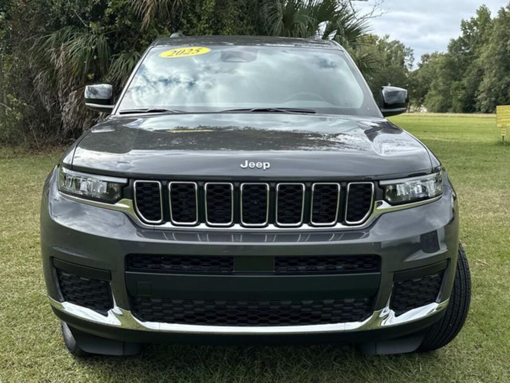 New 2025 Jeep Grand Cherokee L Laredo Sport Utility
