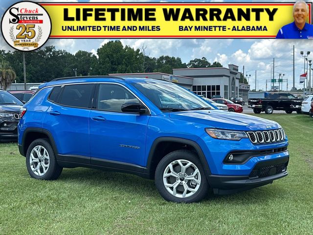 2025 Jeep Compass Latitude's photo