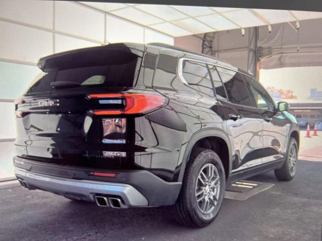 Used 2025 GMC Acadia Elevation SUV