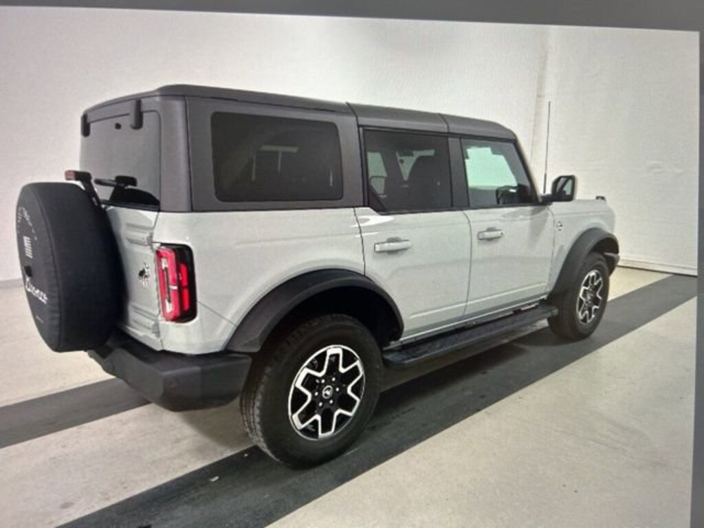Used 2024 Ford Bronco Outer Banks SUV