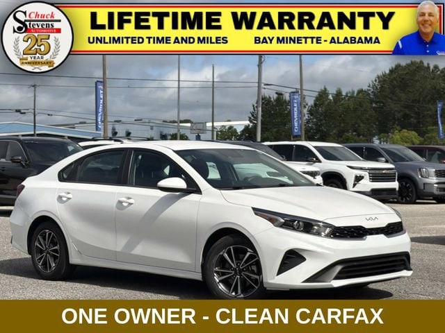 2024 Kia Forte LXS AT's photo