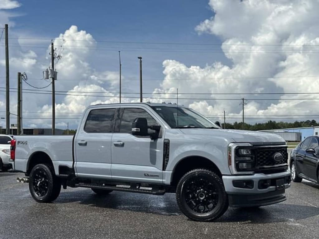 Used 2025 Ford F-350 Lariat Truck
