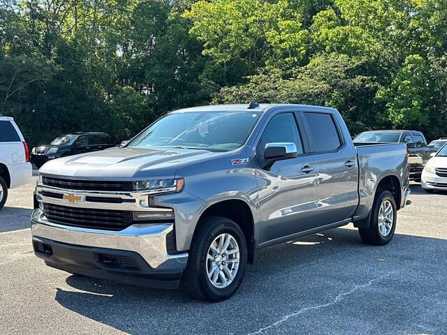 2021 Chevrolet Silverado 1500 LT photo 3