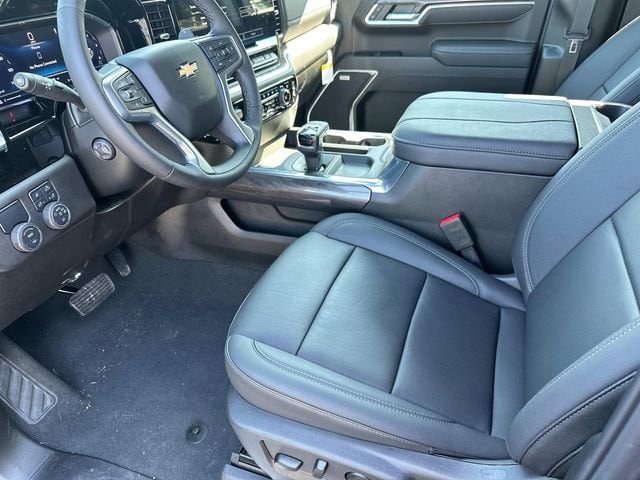 2025 Chevrolet Silverado 1500 LTZ - Photo 17