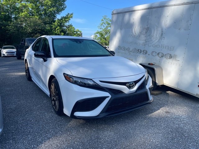 2023 Toyota Camry SE photo 3