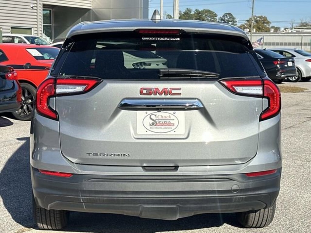 Used 2024 GMC Terrain SLE SUV
