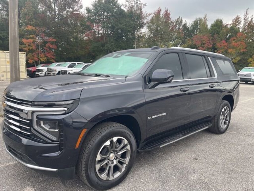 Used 2025 Chevrolet Suburban LT SUV
