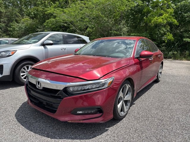 2018 Honda Accord Touring 1.5T photo 2