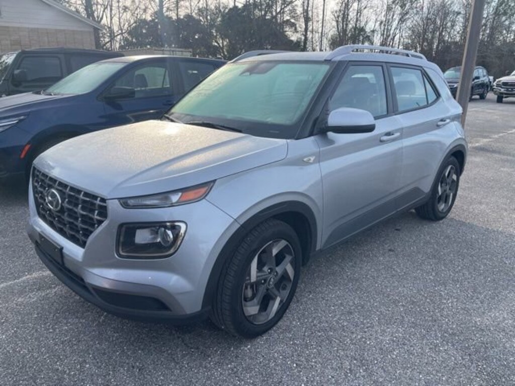 Used 2023 Hyundai Venue SEL SUV