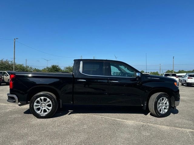 2025 Chevrolet Silverado 1500 LTZ - Photo 6