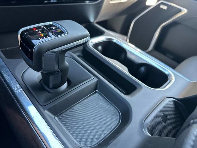 2025 Chevrolet Silverado 1500 LTZ - Photo 37