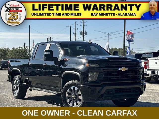 2024 Chevrolet Silverado 2500HD Custom's photo