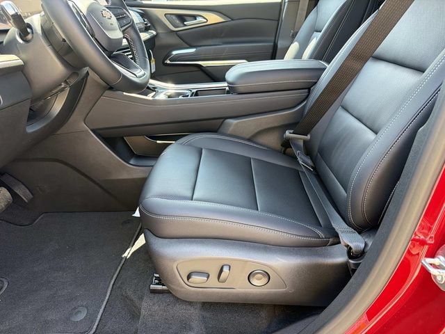 2026 Chevrolet Traverse LT - Photo 18