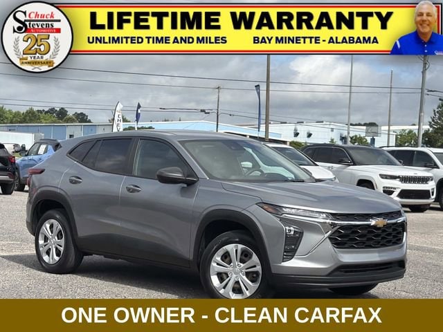 2024 Chevrolet Trax LS's photo